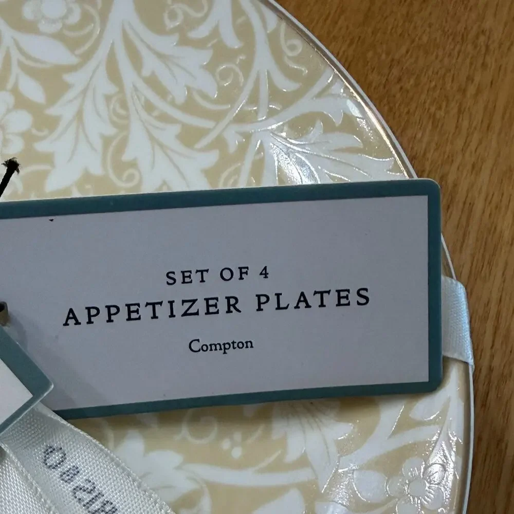 William Morris & Co Compton Appetizer Plates 6.5” Set of 4 Fine China Floral